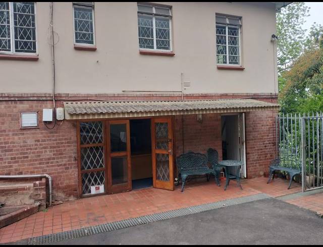 OFFICE FOR SALE IN TOWN HILL